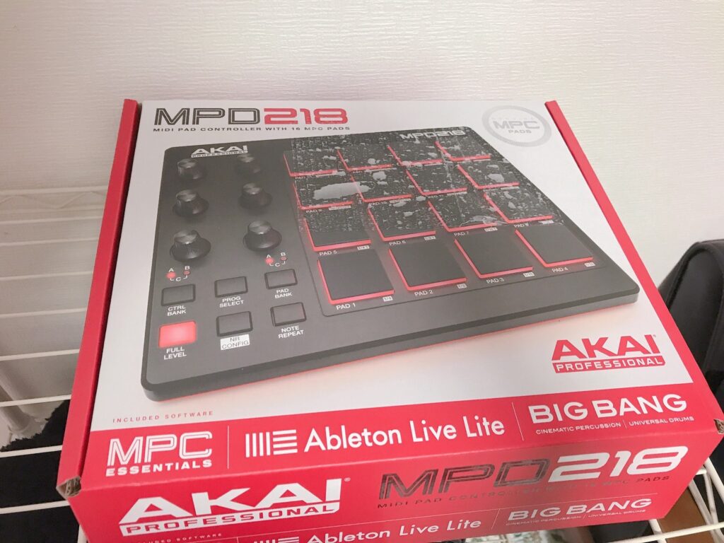 AKAI MPD218 MIDIパッド フィンガードラム